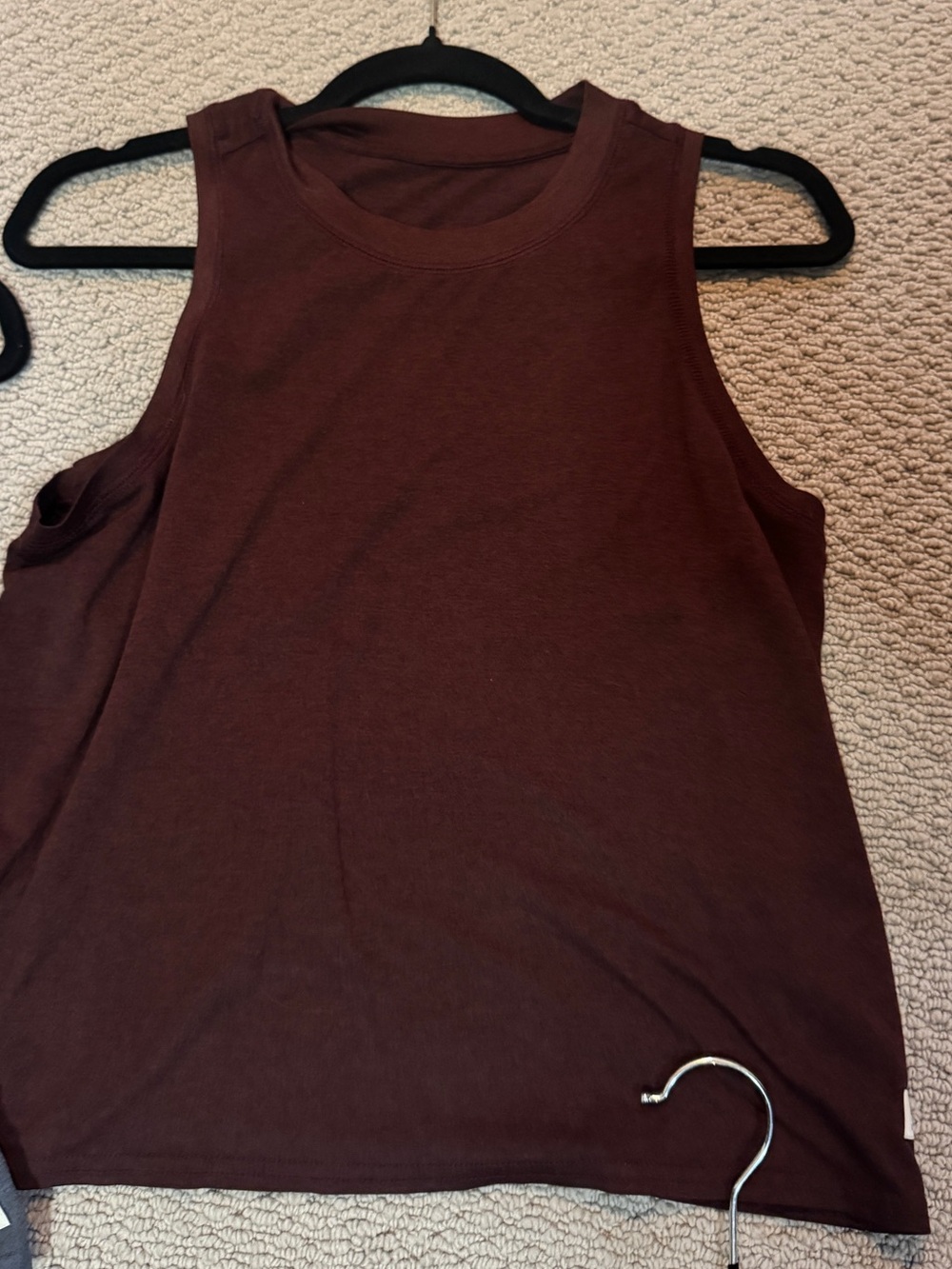 Vuori Energy Tank burgundy